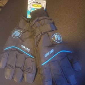NWT Firm Grip snow gloves- womens